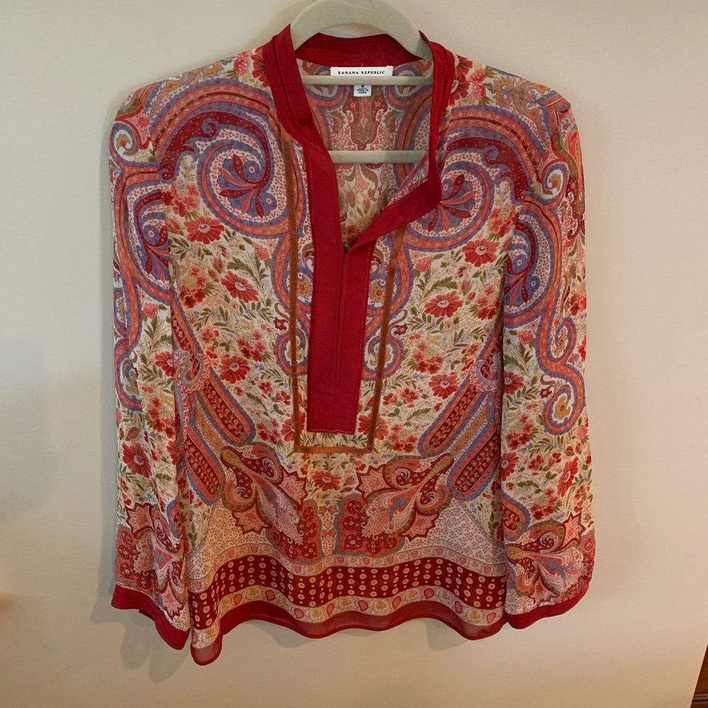 Banana Republic lightweight tunic blouse.